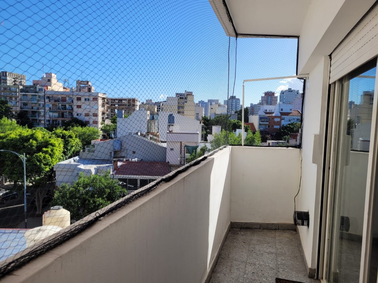 Departamento 2amb Villa Urquiza con cochera fija + balcon 