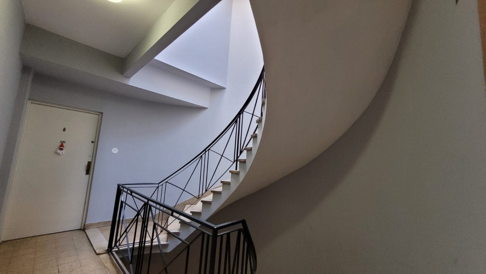 VENDIDO. VENTA. VILLA PUEYRREDON. Departamento 2 Ambientes Apto Credito. Cocina Independiente a Reciclar. Por Escalera. OPORTUNIDAD