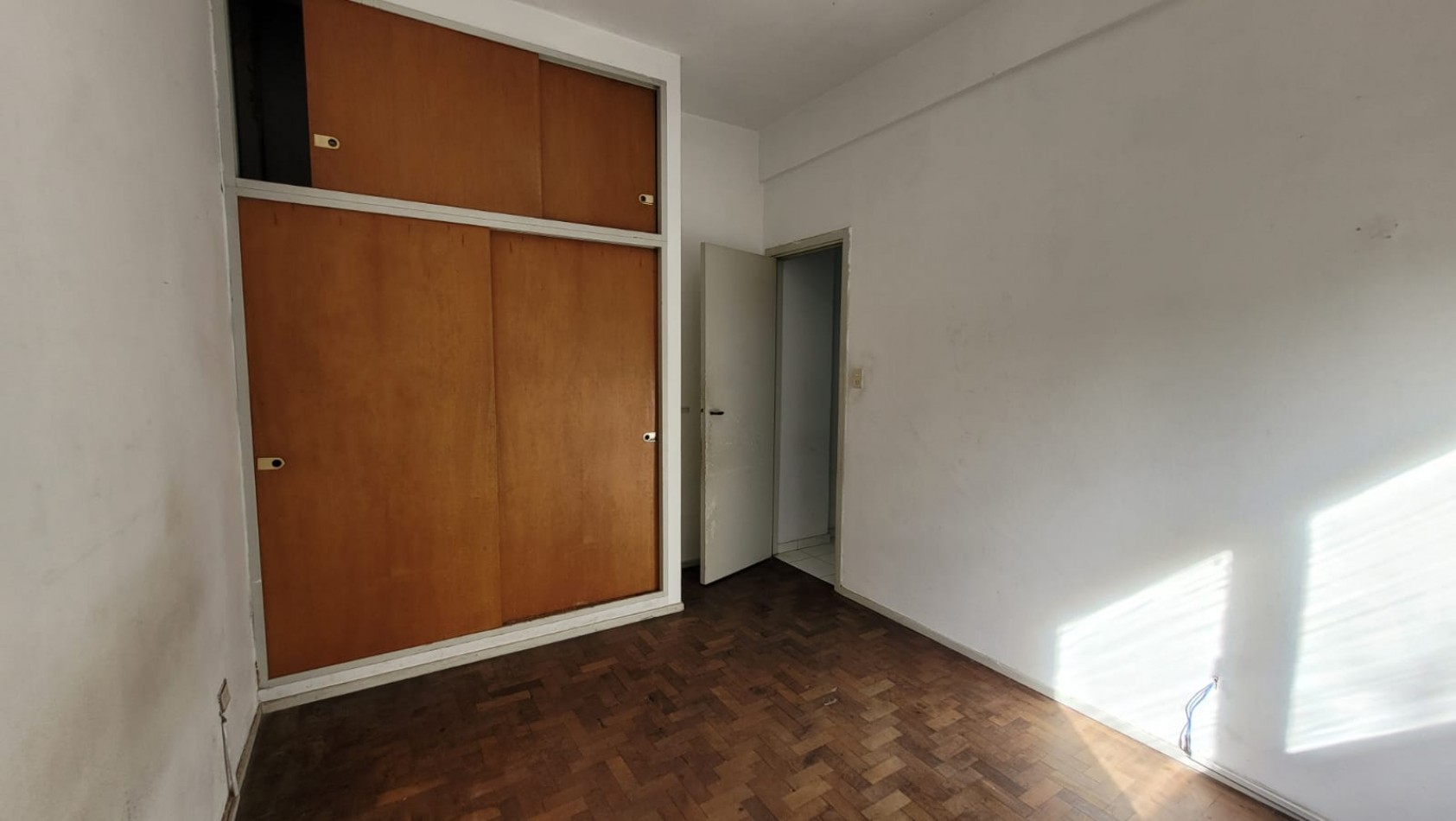 VENDIDO. VENTA. VILLA PUEYRREDON. Departamento 2 Ambientes Apto Credito. Cocina Independiente a Reciclar. Por Escalera. OPORTUNIDAD