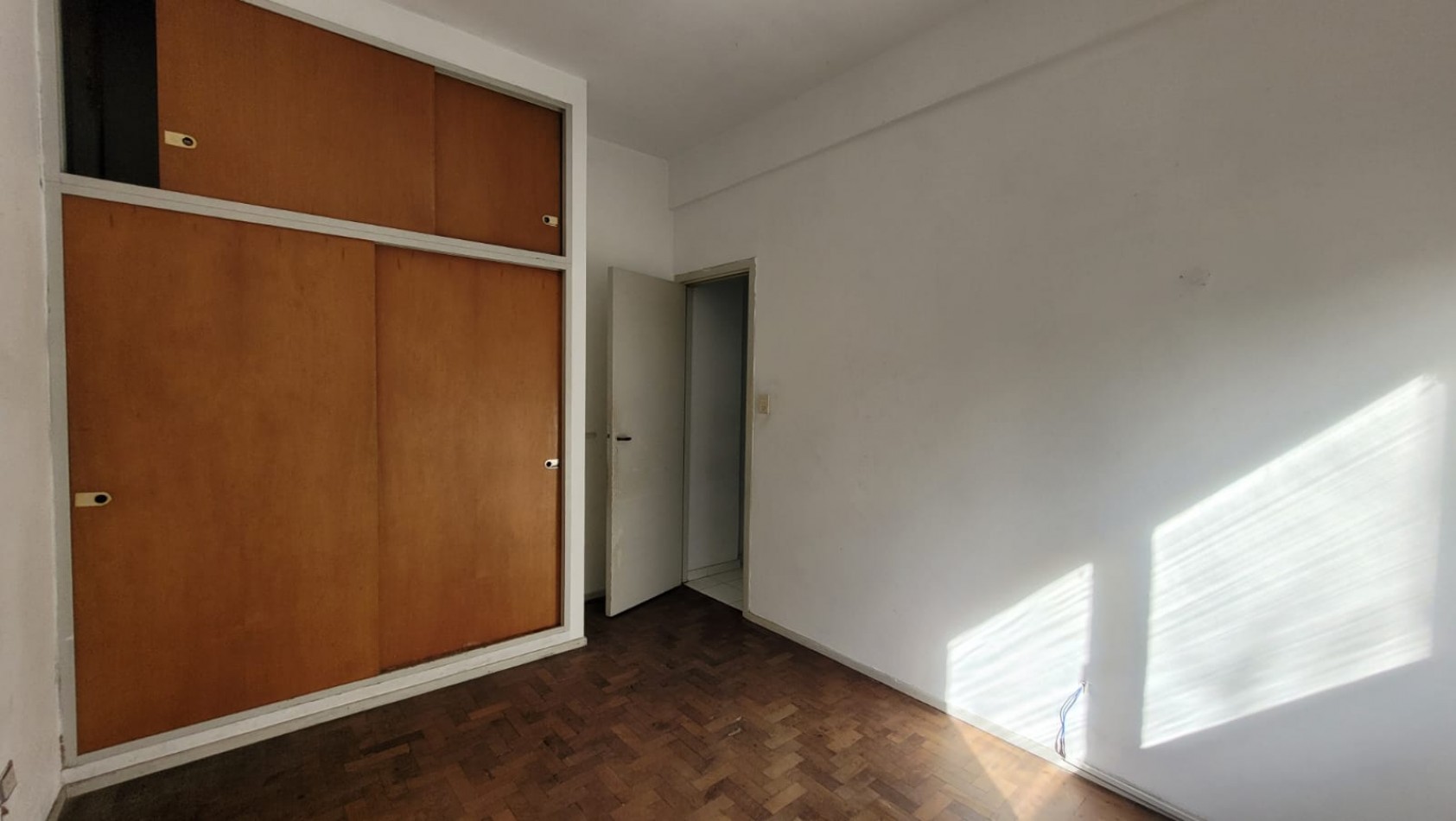 VENDIDO. VENTA. VILLA PUEYRREDON. Departamento 2 Ambientes Apto Credito. Cocina Independiente a Reciclar. Por Escalera. OPORTUNIDAD