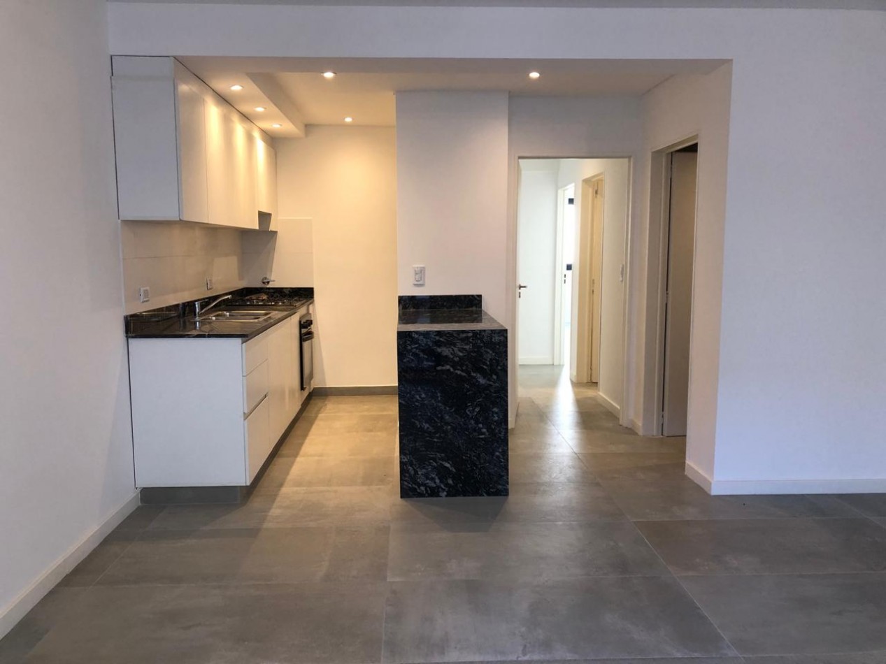 VENDIDO. VENTA. Departamento 3 Ambientes con Toilette Patio con Parrilla. Villa Urquiza