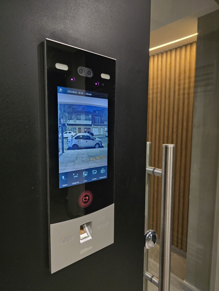 VENDIDO. VENTA. Departamento 3 Ambientes con Toilette Patio con Parrilla. Villa Urquiza