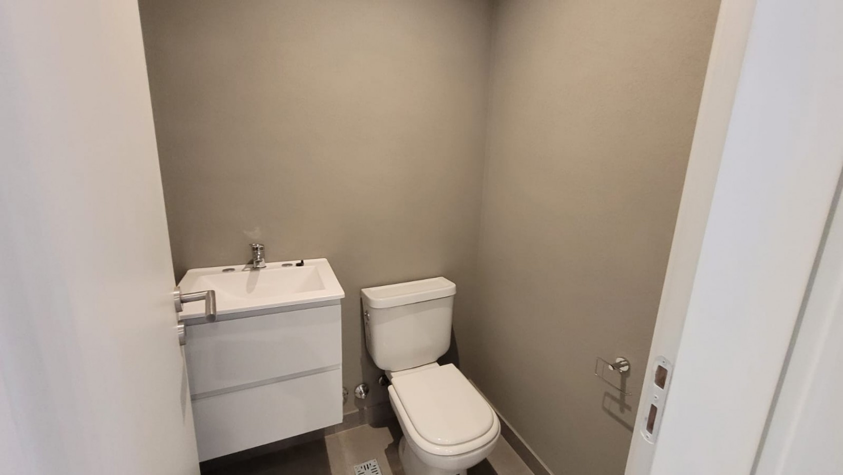 VENDIDO. VENTA. Departamento 3 Ambientes con Toilette Patio con Parrilla. Villa Urquiza