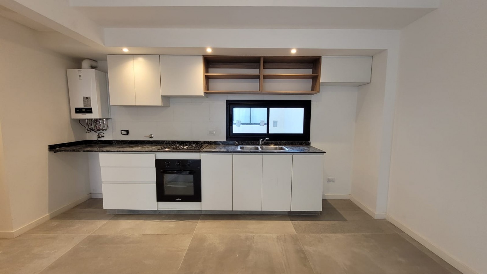 ALQUILADO. ALQUILER. Departamento de 2 Ambientes Al Contrafrente Balcon Aterrazado con Parrilla