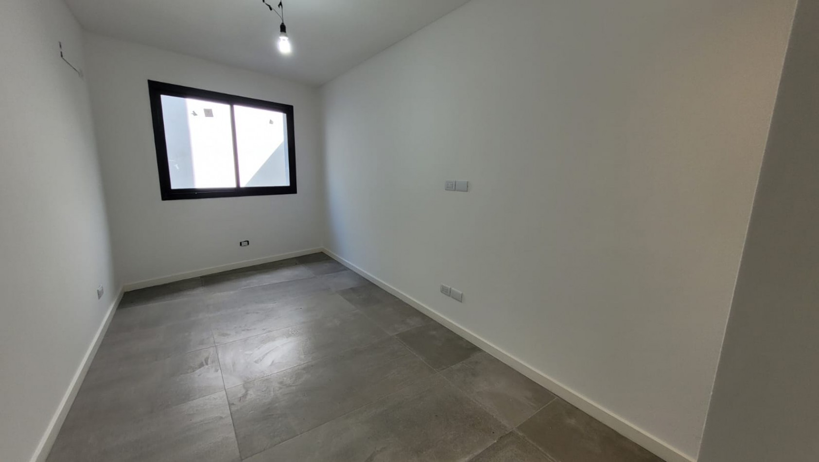 ALQUILADO. ALQUILER. Departamento de 2 Ambientes Al Contrafrente Balcon Aterrazado con Parrilla