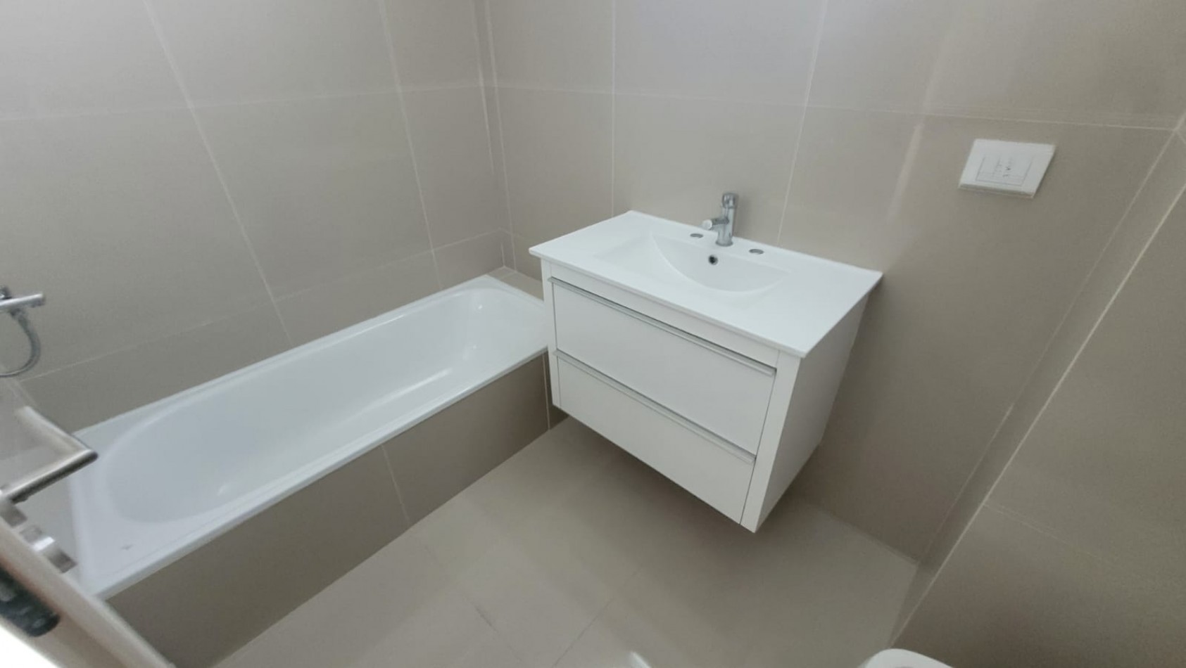 ALQUILER. Semipiso 2 Ambientes a Estrenar con Balcon. VILLA URQUIZA