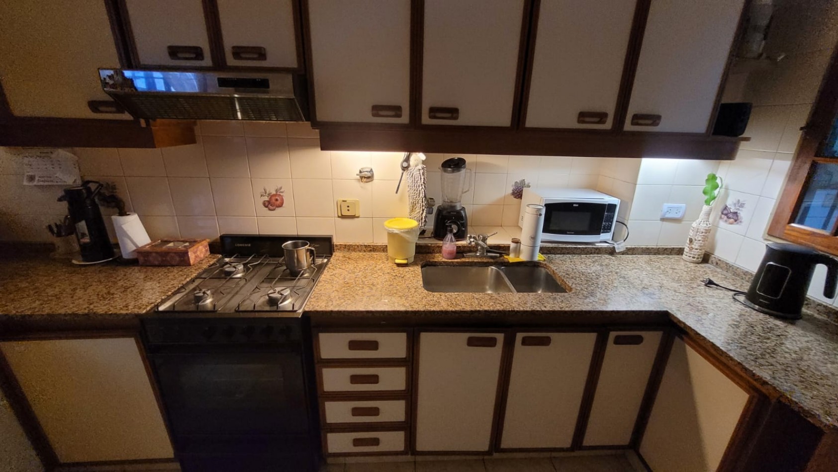 EN VENTA. PH 3 Ambientes tipo duplex.  Cochera, Patios, Terraza y Pileta. SAAVEDRA