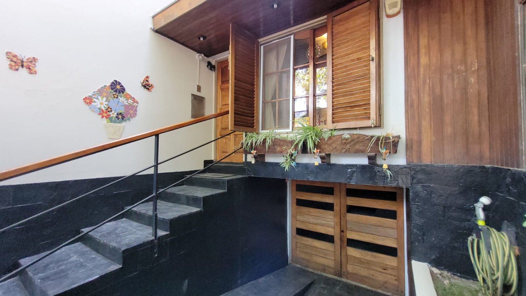 EN VENTA. PH 3 Ambientes tipo duplex.  Cochera, Patios, Terraza y Pileta. SAAVEDRA