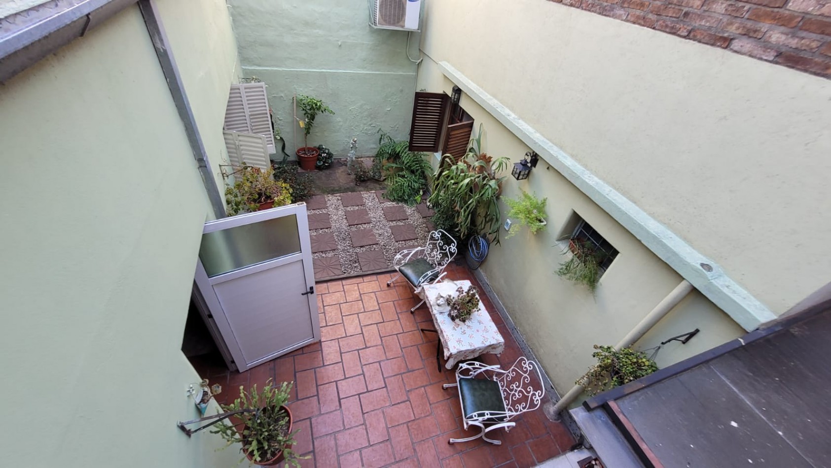 EN VENTA. PH 3 Ambientes tipo duplex.  Cochera, Patios, Terraza y Pileta. SAAVEDRA