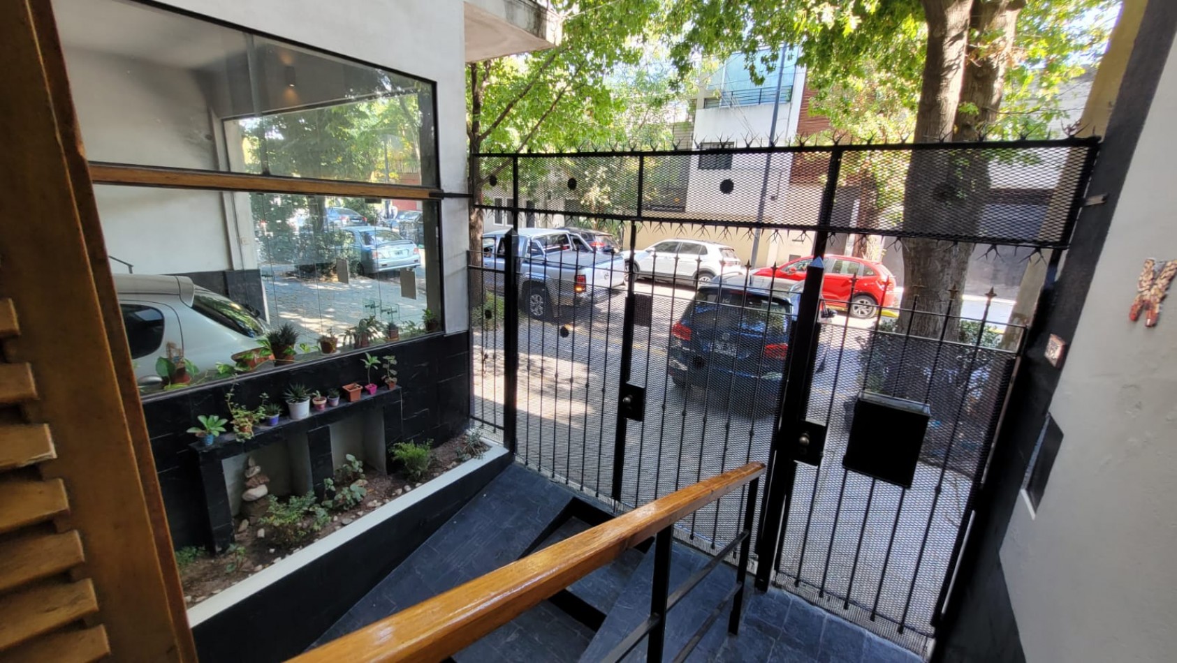 EN VENTA. PH 3 Ambientes tipo duplex.  Cochera, Patios, Terraza y Pileta. SAAVEDRA