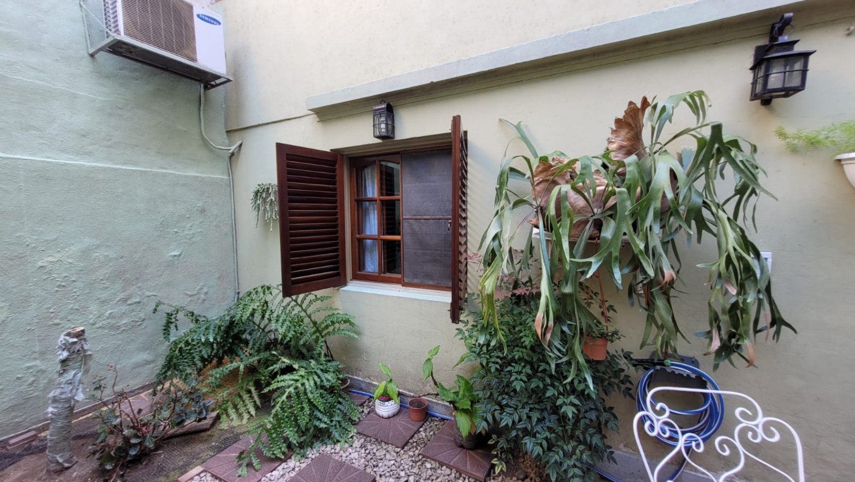 EN VENTA. PH 3 Ambientes tipo duplex.  Cochera, Patios, Terraza y Pileta. SAAVEDRA