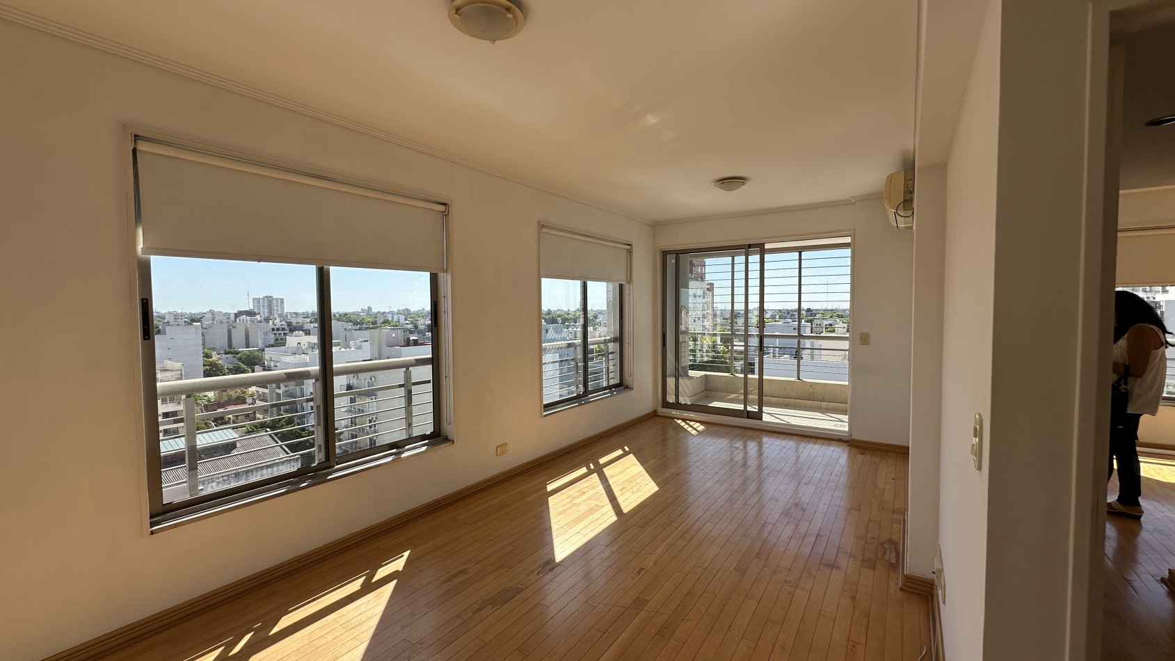 VENTA. Semipiso 2 Amb Toilette Cochera Fija Amenities. VILLA URQUIZA