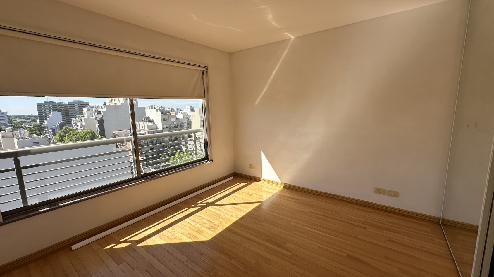VENTA. Semipiso 2 Amb Toilette Cochera Fija Amenities. VILLA URQUIZA