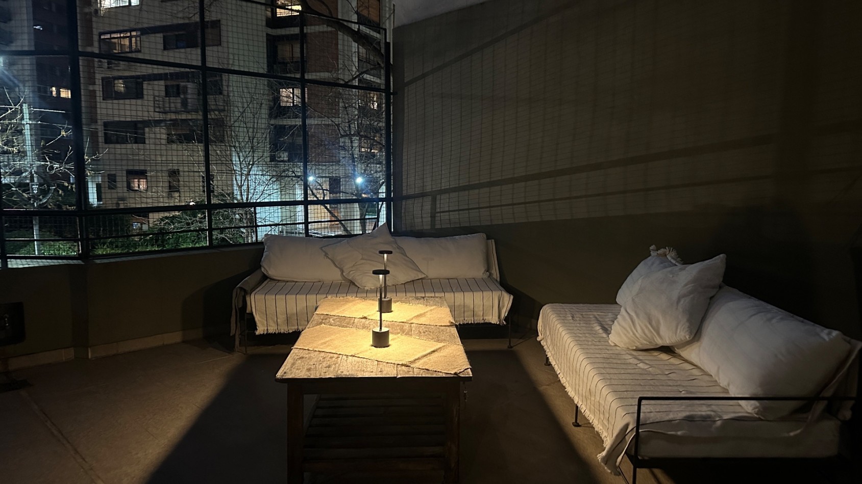 VENTA. Semipiso Torre 4 Amb con Dependencia 294 m² Doble Cochera Terraza Propia 100 m². PALERMO CHICO