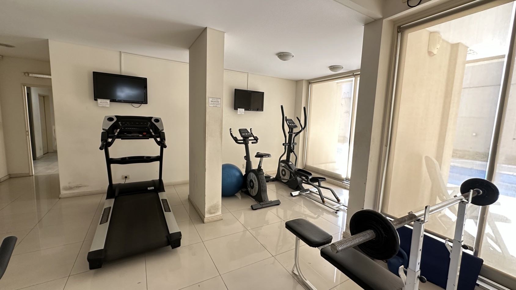 ALQUILER. Semipiso 2 Amb Toilette Cochera Fija Amenities. VILLA URQUIZA