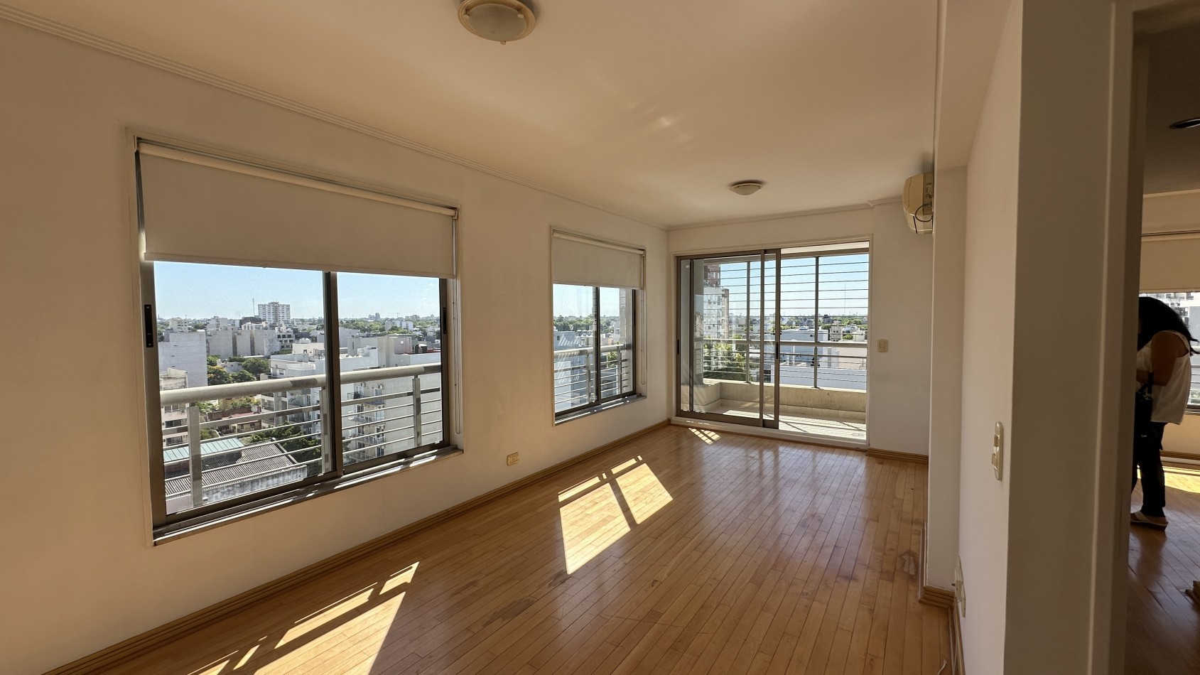 ALQUILER. Semipiso 2 Amb Toilette Cochera Fija Amenities. VILLA URQUIZA