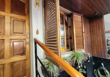 EN VENTA. PH 3 Ambientes tipo duplex.  Cochera, Patios, Terraza y Pileta. SAAVEDRA